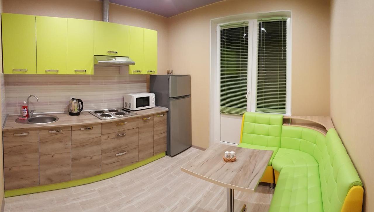 Apartment Near Metro Pozniaky Киев Экстерьер фото