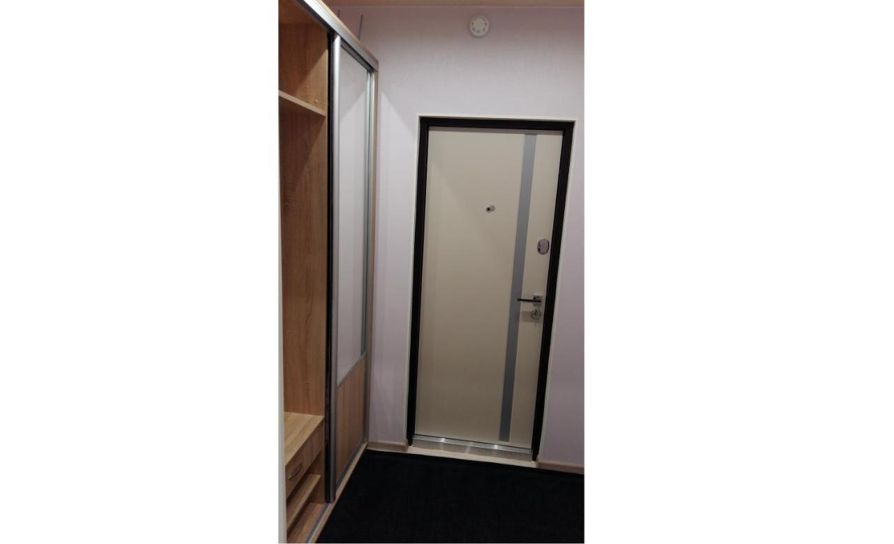Apartment Near Metro Pozniaky Киев Экстерьер фото